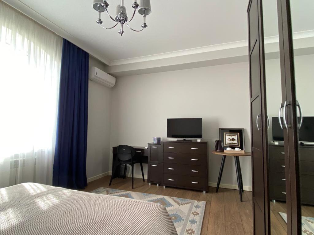 Aikol Guesthouse Bishkek Esterno foto