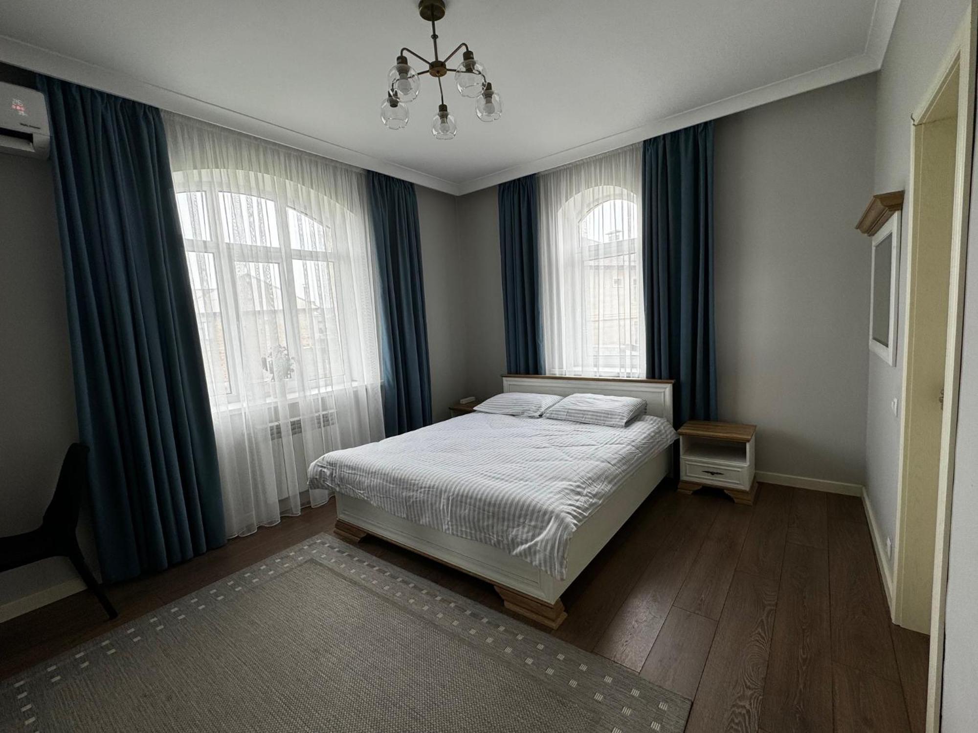 Aikol Guesthouse Bishkek Esterno foto